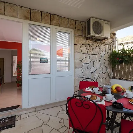 Libertas Apartament *